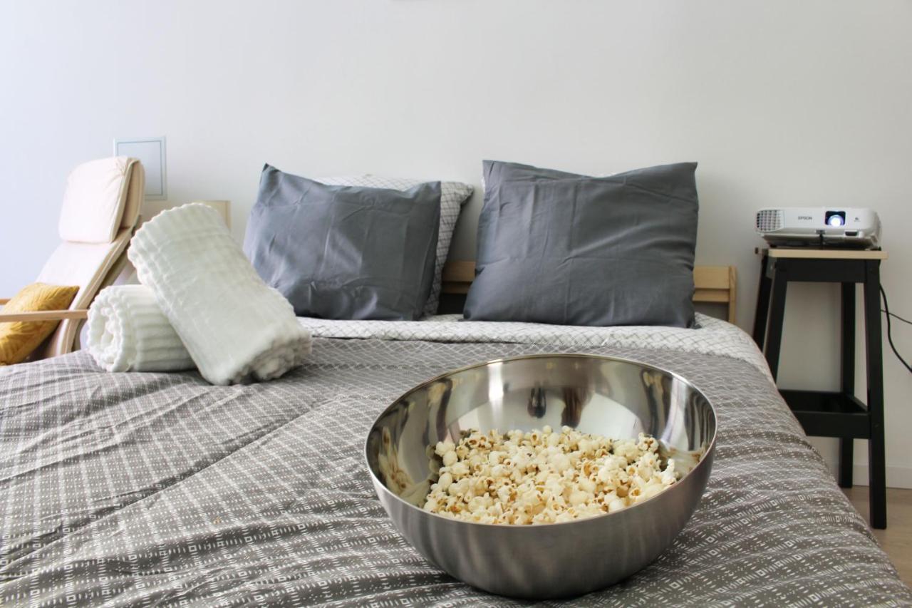 Studio Videoprojecteur & Popcorn - Proche Victoire Apartment Bordeaux Bagian luar foto